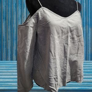 Calvin Klein Jeans Off The Shoulder Top - Large